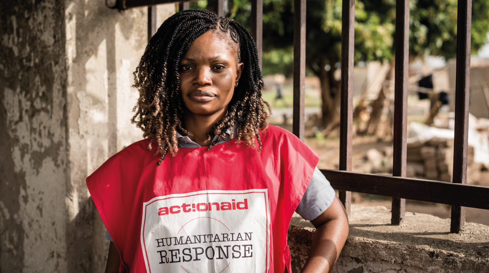 Η Nihinlola Ayanda δουλεύει στην ActionAid Νιγηρίας. Είχε συμμετάσχει στη διανομή τροφίμων κατά τη διάρκεια του lock down στην πρωτεύουσα Αμπούτζα.