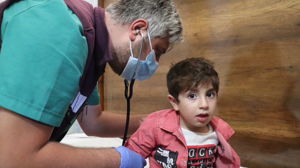 Ο Δρ. Osama είναι παιδίατρος εδώ και πέντε χρόνια στο νοσοκομείο που χρηματοδοτείται από την ActionAid στη βορειοδυτική Συρία. 